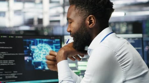 Data Center Programmer Uses Neural Networks Node Tree Program to Identify Issues