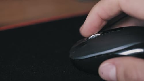 Finger Scrolling on Computer Mouse Wheel on Mousepad