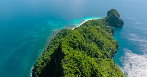 Helicopter Island in El Nido Philippines