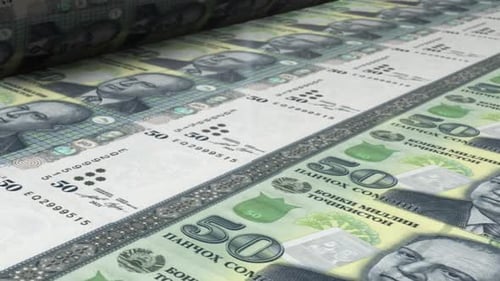 50 billets de Somoni tadjiks sur une machine à imprimer