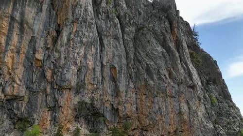 Majestätische Landschaften der beeindruckenden Berge und Wälder der Südtürkei aus der Vogelperspektive