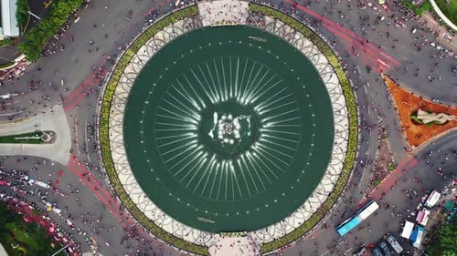 Lindas imagens de Bundaran Hi no centro de Jacarta