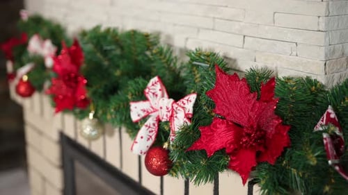 Cadeaux de cheminée d'intérieur de Noël, décorations de Noël rustiques, guirlandes