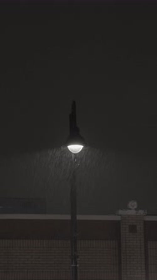 Urban urban video of Brooklyn on a rainy night