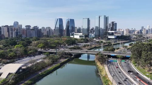 Incrível horizonte de São Paulo no centro de São Paulo, Brasil.