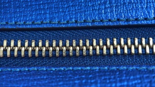 Zipper On Saffiano Leather, Slider Shot