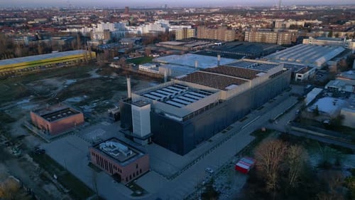 Rechenzentrum, Cloud-Service, Quantencomputing, Serverraum, Einzigartige Flugdrohne aus der Luft
