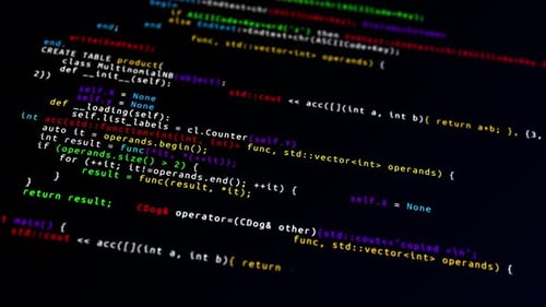 Pantalla de computadora con mensaje de advertencia de piratería