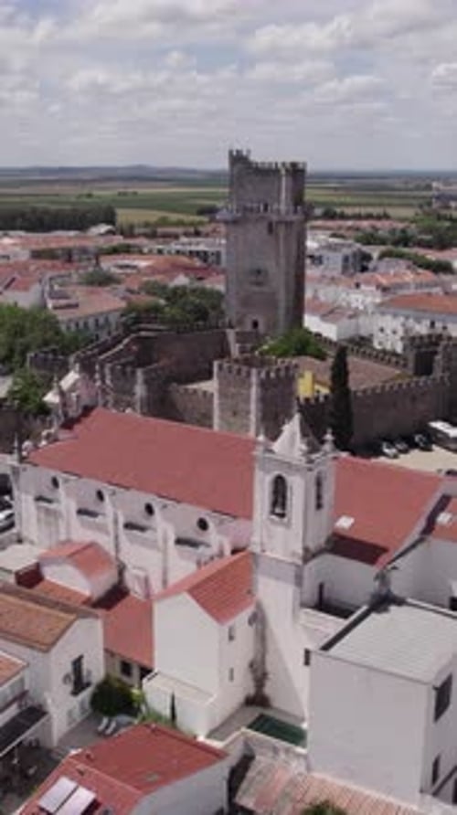 Schloss Beja und Stadtbefestigung, vertikale Luftaufnahme