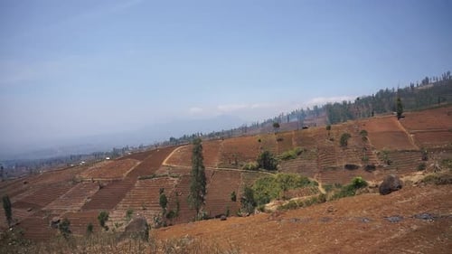 natural views of dry mountains, panoramic views of the hills, with clear skies during the day