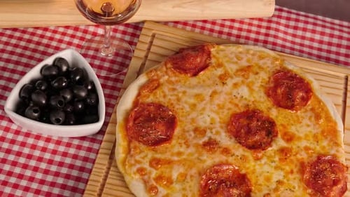 Italian Food, Homemade Pepperoni Pizza