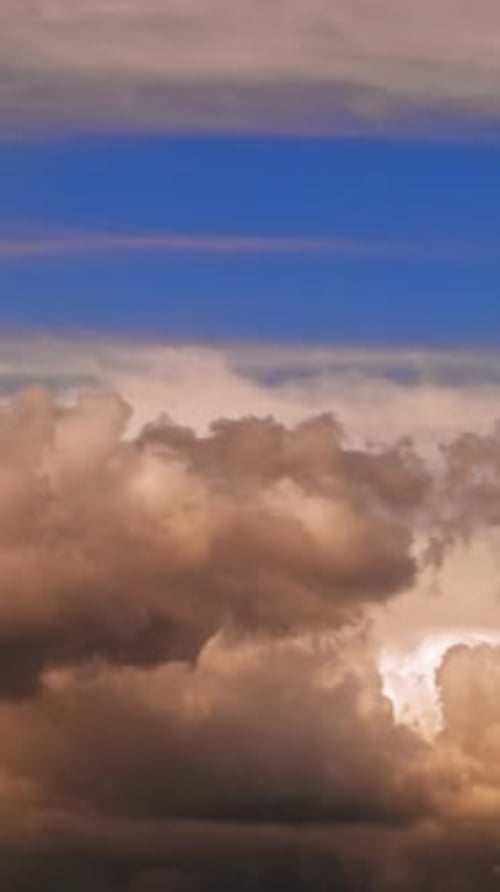 Vertikale Wolken