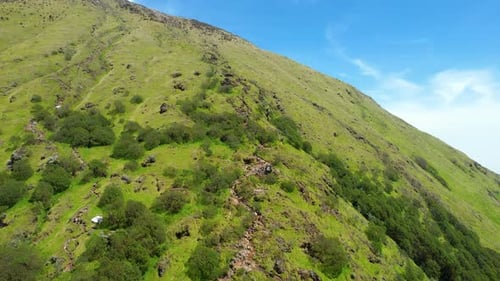 Luftbild des Mount Sindoro in Indonesien