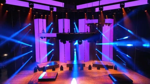 Dynamic Stage Lighting with Geometric Shapes