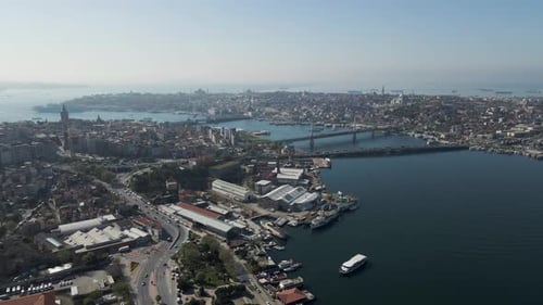 Vue aérienne du quartier de Beyoglu sur la rive européenne d'Istanbul, en Turquie.