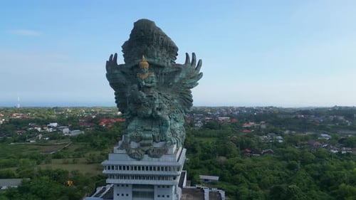 Statue de Garuda Visnu Kencana.