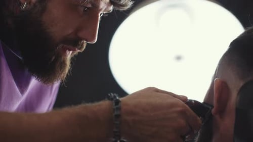 The Gentleman's Cut Professional Hair Styling for Men