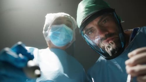 POV-Ansicht des Patienten im Operationssaal
