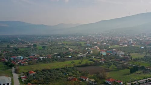 eine wunderschöne Stadt mit Natur