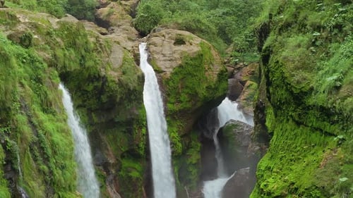 Explore the Majestic Waterfall in Costa Rica Natures Beauty in for Everyone