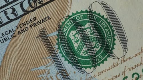Nahaufnahme einer rotierenden 100-Dollar-Note