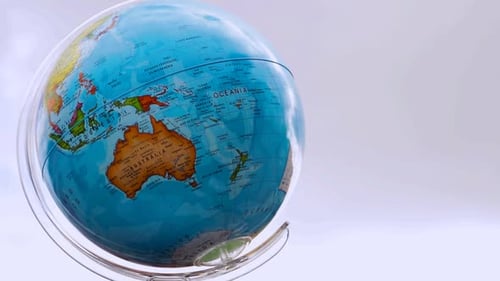 Spinning the world around with your hand
