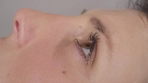 Der ultimative Leitfaden für perfekte Wimpernverlängerungen und Augenpflege