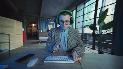 Funny Employee Can t Connect Headphones Using Computer Feel Sad in Office Modern Technology