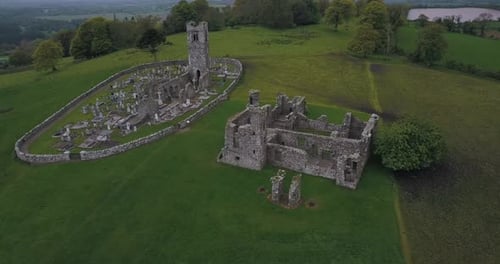 Hill of Slane se considera tradicionalmente como el lugar donde San Patricio encendió el primer Pascal Fire en