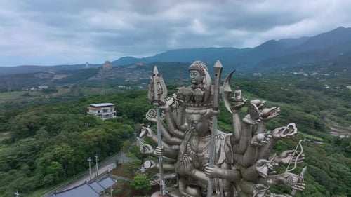 Thousand Hands Guanshiyin Bodhisattva em Taiwan, de perto
