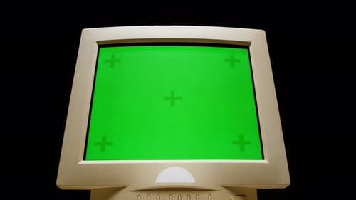 PC retro con clave cromática, pantalla verde, estudio de computadora antiguo, primer plano, escritorio, pantalla de onda retro vintage