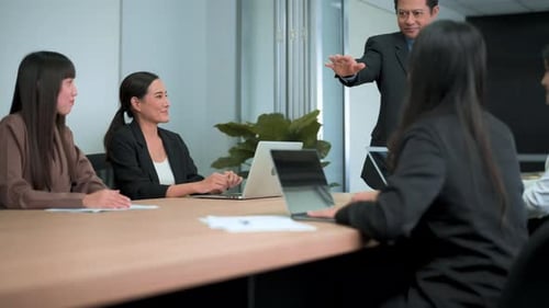 young business people discussing and brainstorming at modern office