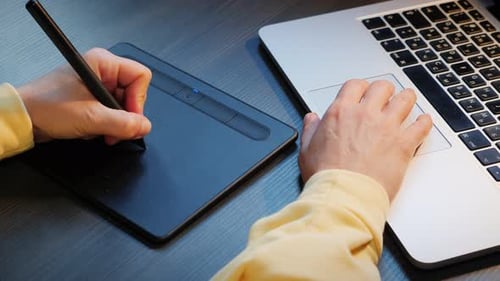 Drawing illustration with interactive pen display