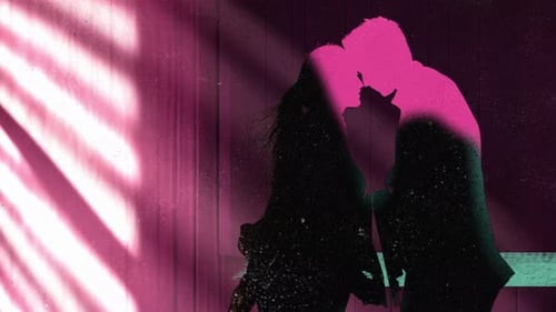 Animated Grunge Silhouette of Kissing Couple Reveal