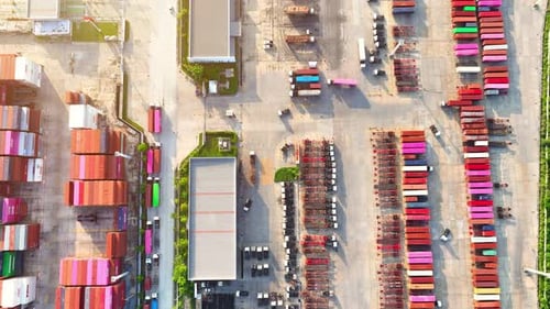 Containerhöfe aus der Vogelperspektive, 4K-Drohne