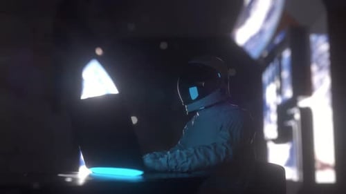 Astronauta trabalha em seu laptop científico em uma colônia espacial em um dos planetas