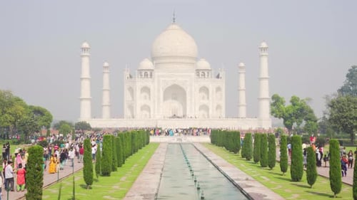 Wonderful view of the Taj Mahal in Agra, India