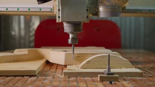 Enrutamiento CNC de precisión del diseño geométrico de madera contrachapada