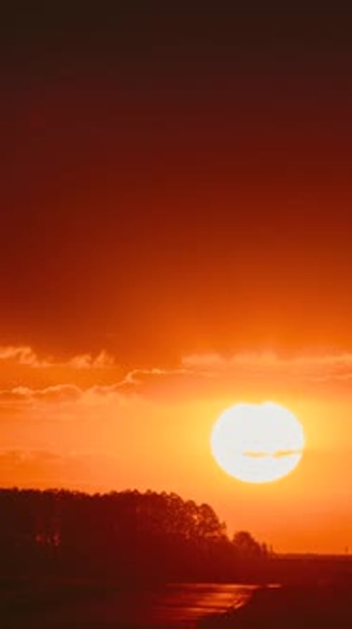 Grand soleil de 6 km en couleurs vives