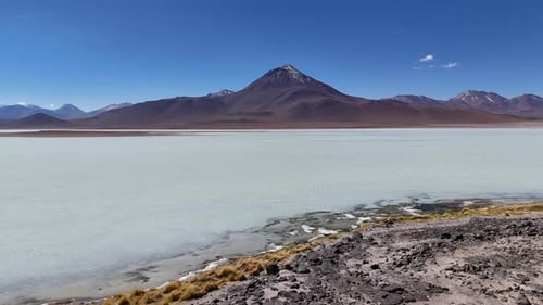 Salar de Uyuni, Bolivia, Sudamérica, desierto, salinas, paisajes, vista aérea de Zumbidos, montañas
