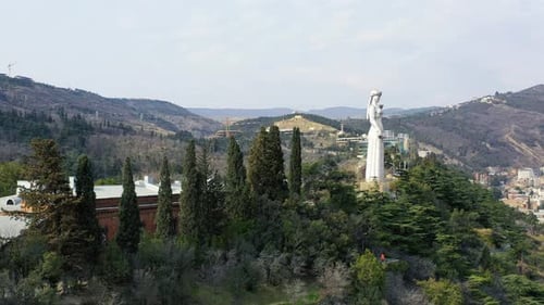 Amazing aerial footage of Mother Georgia statue in Tbilisi, 4k