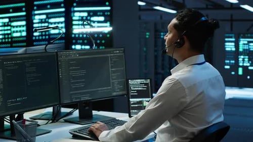 Data Center Agent Providing Logistics Support to Businesses