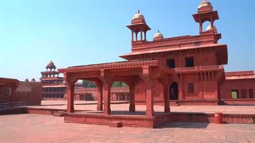 Vue panoramique de Diwan-i-Khas et de la cour royale de Fatehpur Sikri