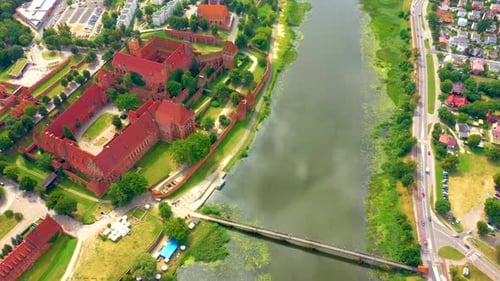 Malbork, Poméranie/Pologne Vue panoramique du château médiéval de l'Ordre teutonique à Malbork, Pologne