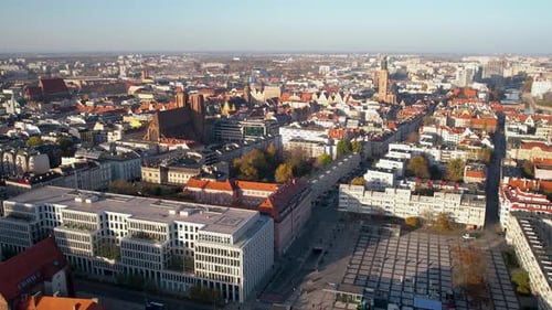 Aerial Dolly Push Over Nowy Targ Square In Wroclaw