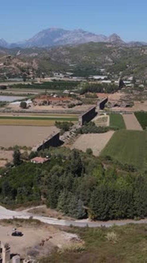 Vue aérienne de l'ancien aqueduc