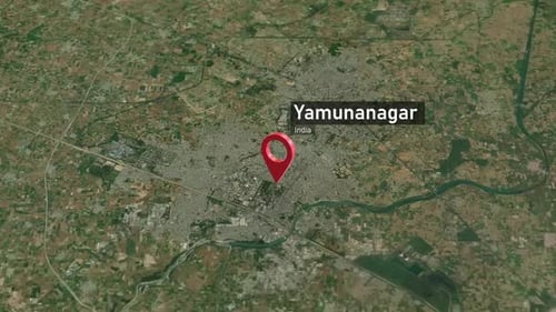 Zoom sur la carte de la ville de Yamunanagar (Inde) de l'espace à la Terre