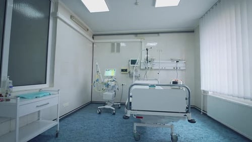Empty resuscitation room in clinic.