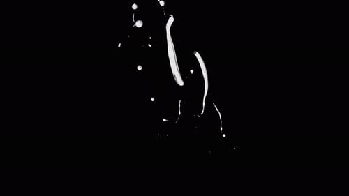 28 Milk Splash 4K