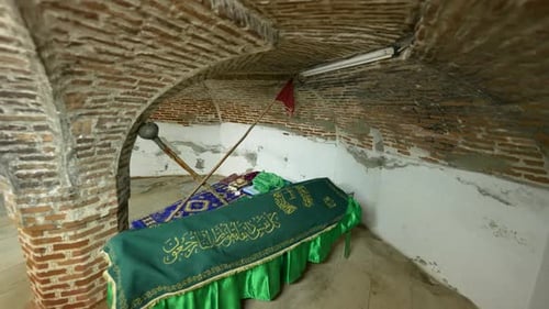 Kemah Sultan Melik Tomb Grave